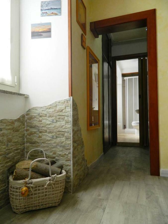 Appartamento Nel Borgo Medievale Con Vista Lago Marta Zewnętrze zdjęcie